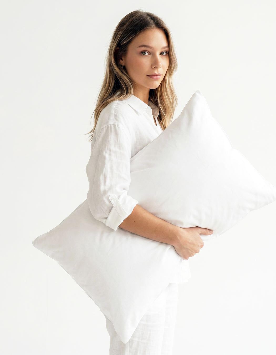 Chilluno_extra_soft_cotton_white_duvet_cover_set_lifestyle_vertical_2605009
