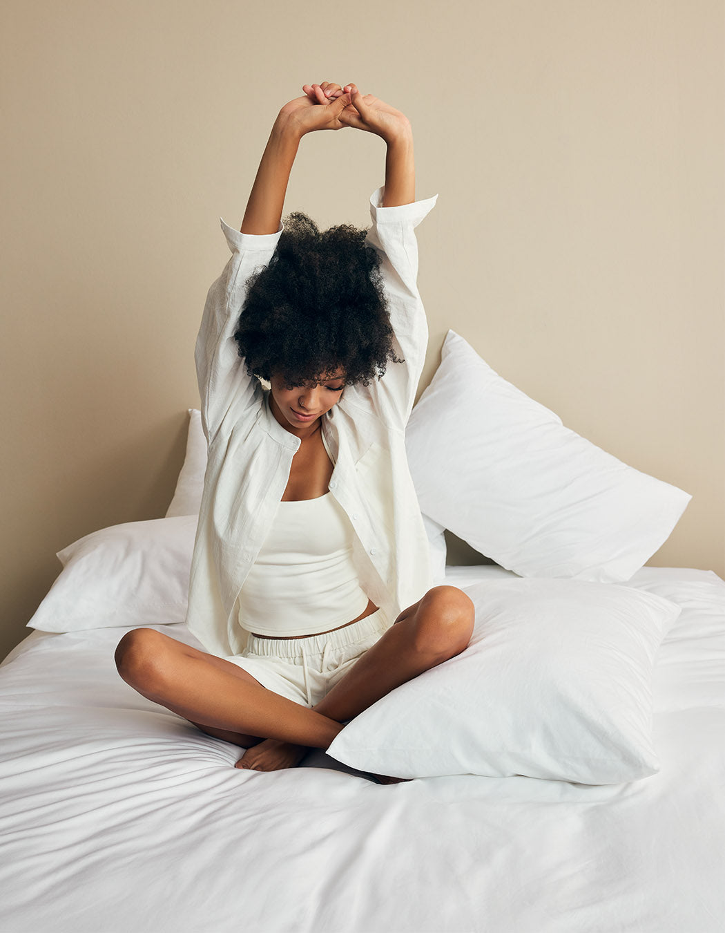 Chilluno_extra_soft_cotton_white_Fitted_Sheet_lifestyle_vertical_2508004